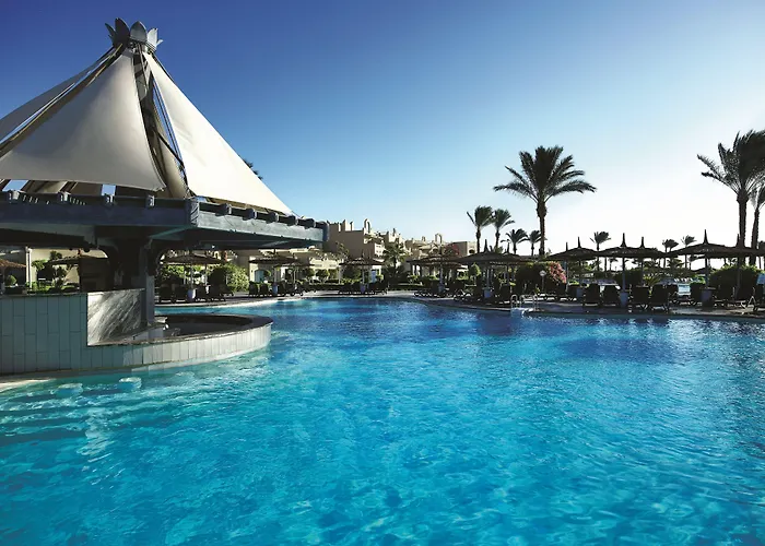 Coral Sea Waterworld Sheikh